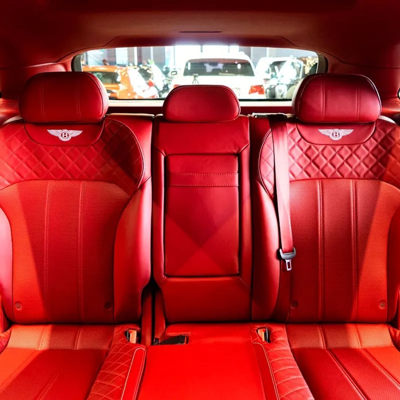 بنتلي بينتايجا 5,448 P.M • 0% Downpayment • • 1 Year Warranty