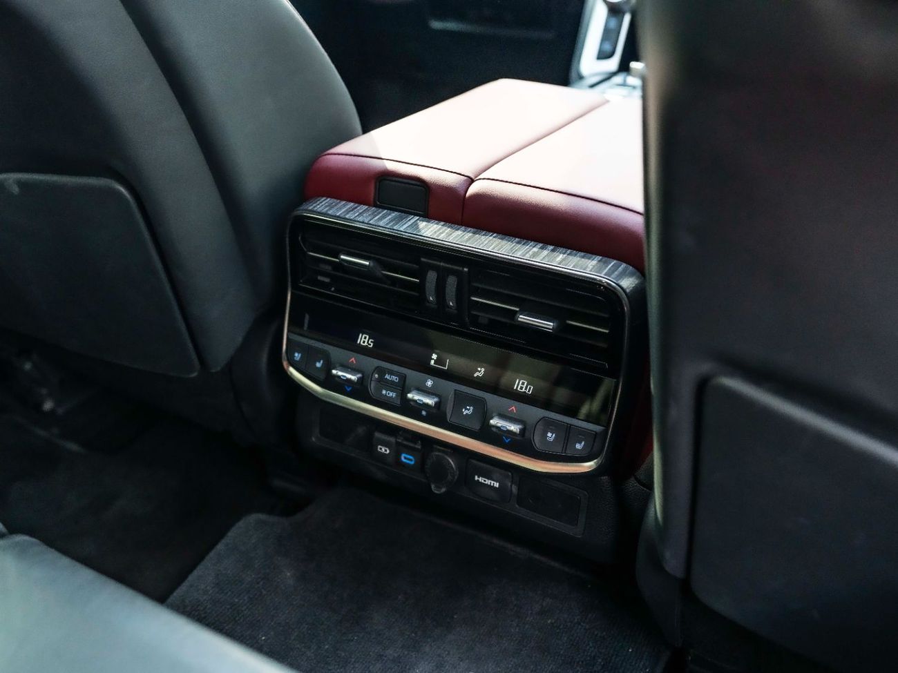 Toyota Land Cruiser GR-S 3.3L