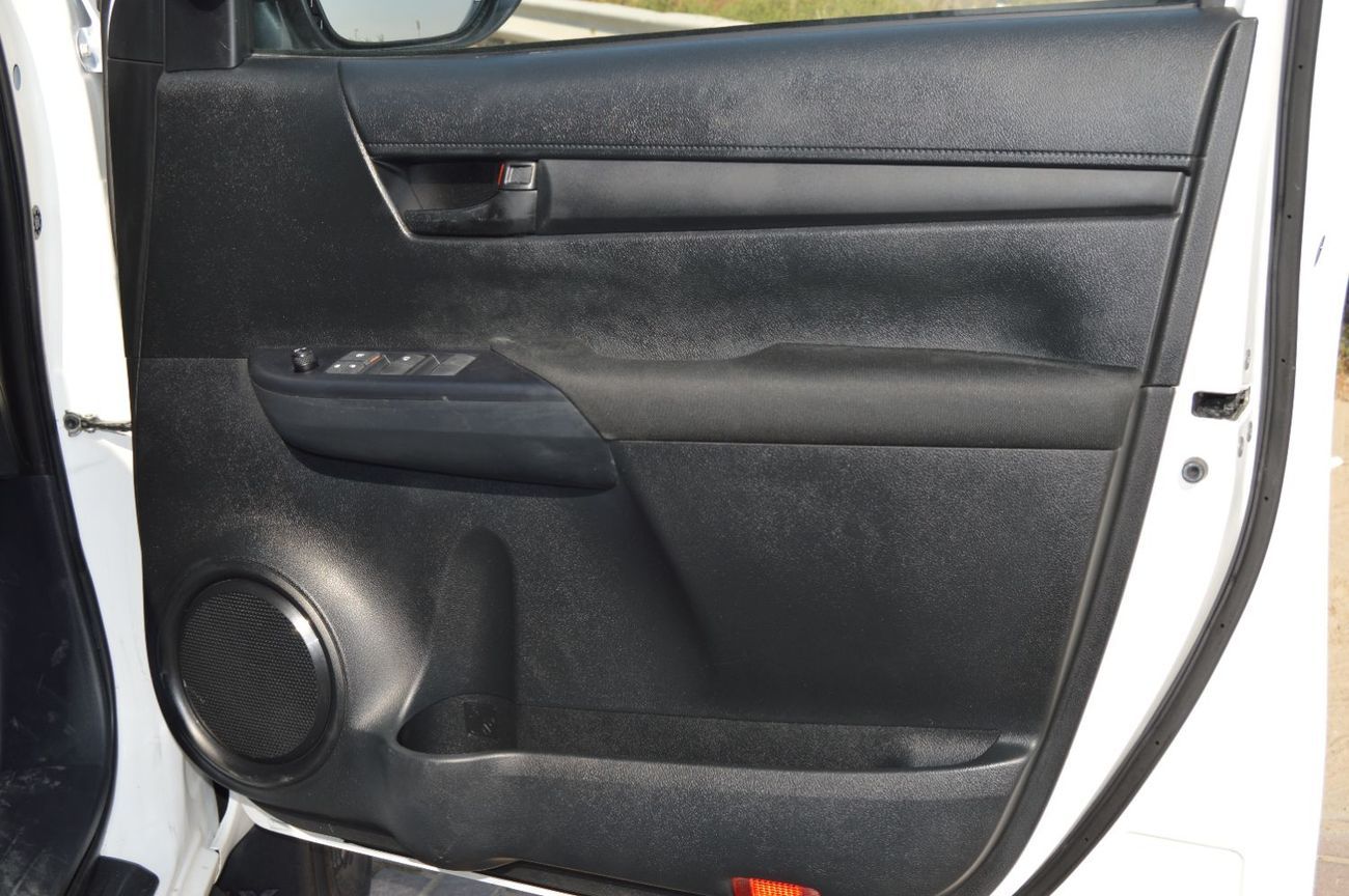 Toyota Hilux SGLX Right Hand Drive Year: 2024 Engine: 2.8L/ V4
