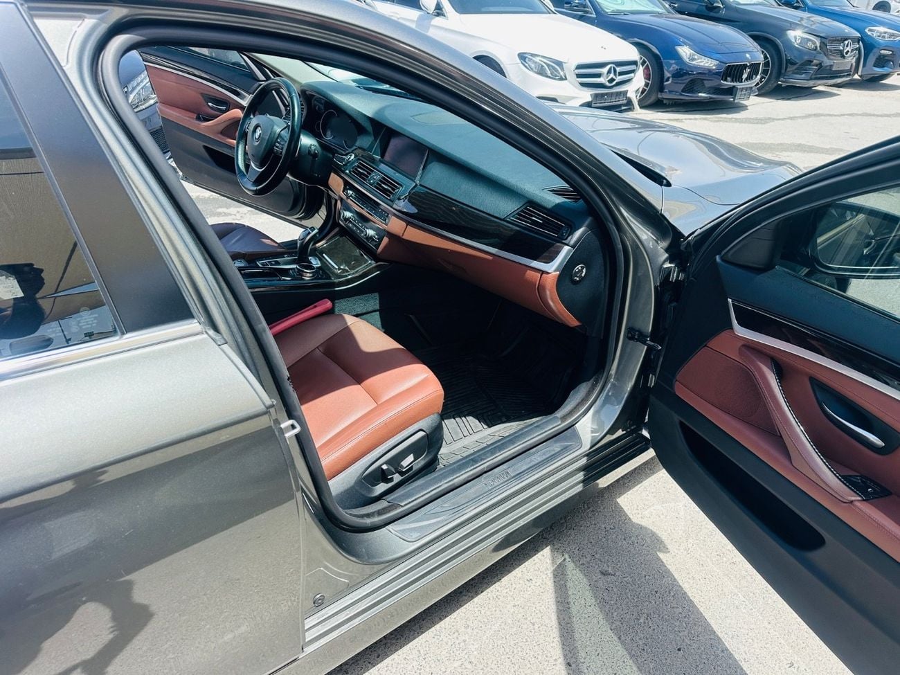 بي أم دبليو 528i