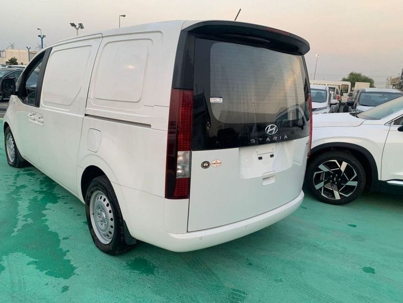 Hyundai Staria 3.5L PETROL, GCC, AUTOMATIC, CARGO, 2026
