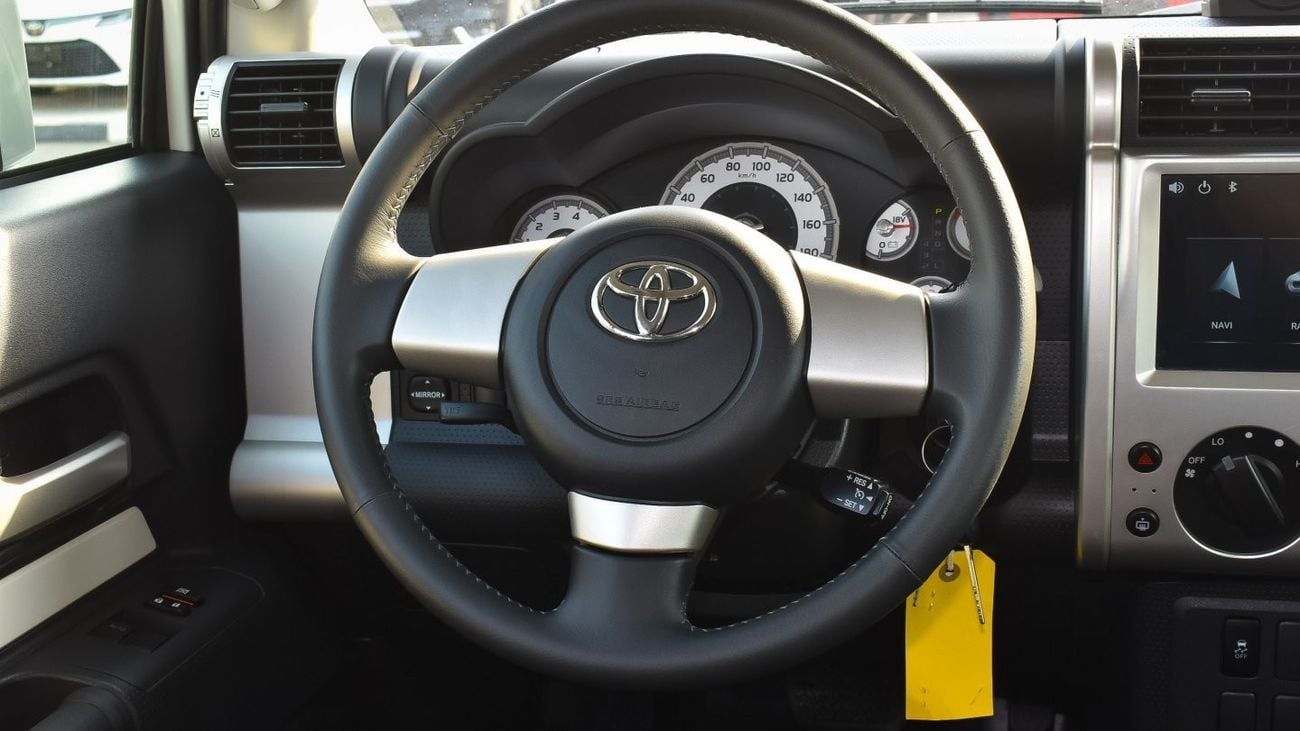 Toyota FJ Cruiser 4.0L  Full Option