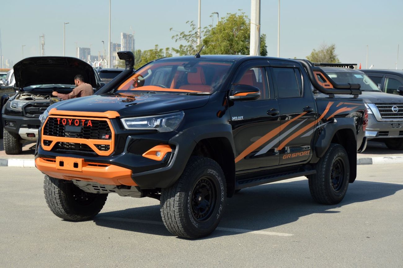 Toyota Hilux Double Cabin  Right Hand Drive  Year: *2025*  Rear view camera,  Engine: 2.8L/ V4