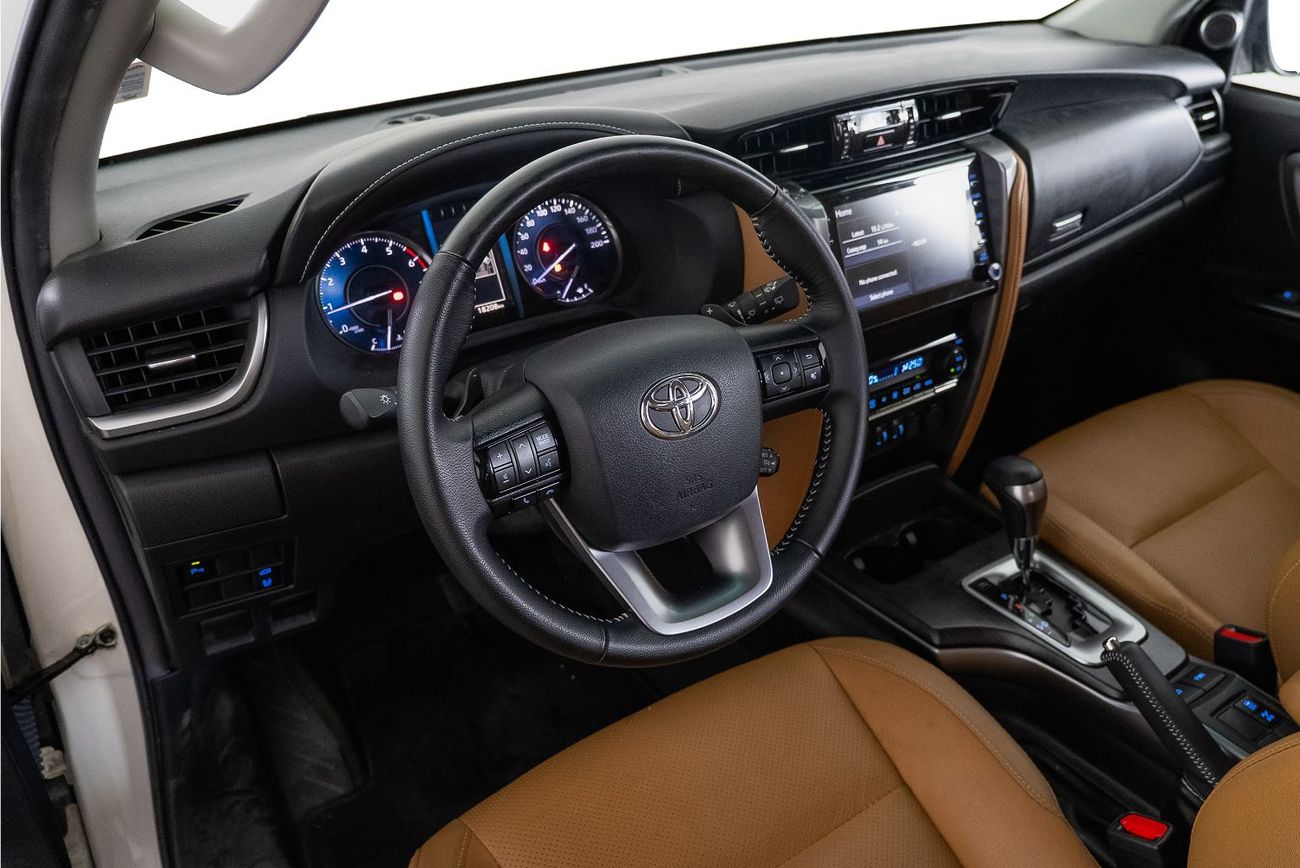 تويوتا فورتونر VXR 4.0L (278 HP)