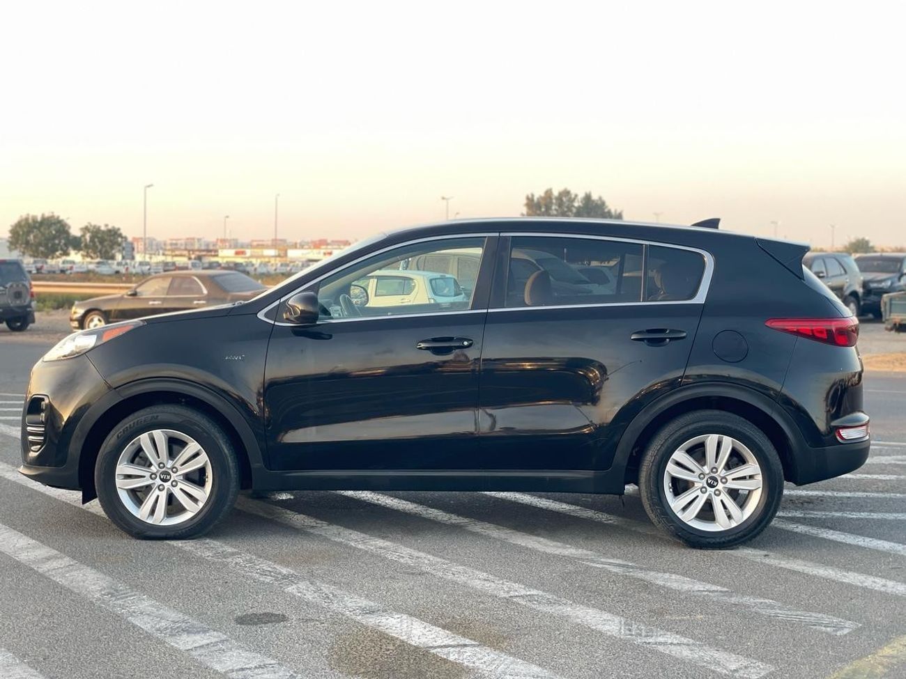 Kia Sportage 2018 Kia Sportage LX 2.4L V4 - AWD 4x4 - Rims With Rear CAM -