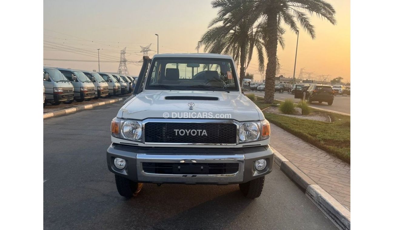 Toyota Land Cruiser Pick Up Toyota_Land_Cruiser_Pick_Up_4.5L_Single_Cabin_Diesel_M/T_2023