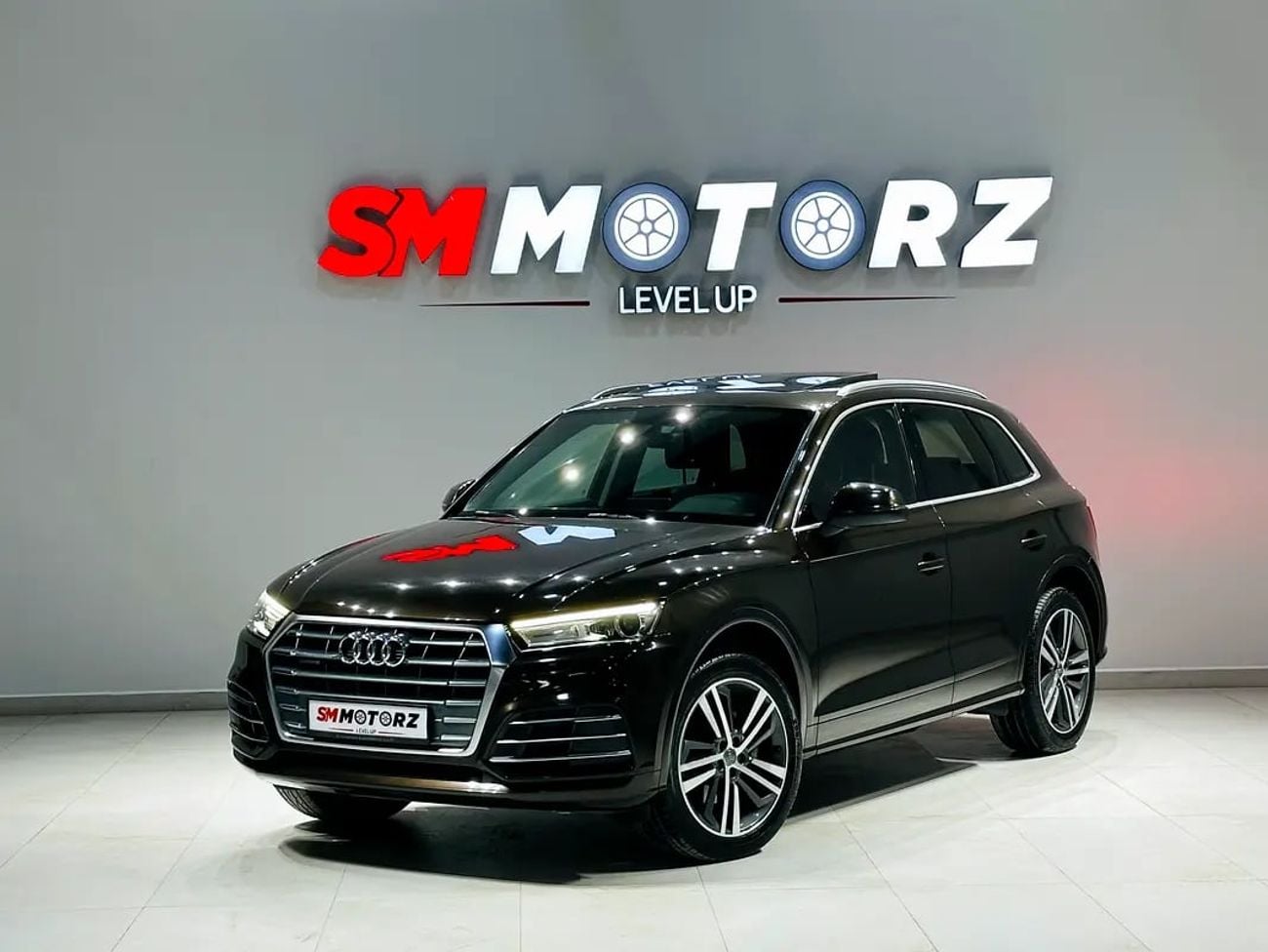 أودي Q5 45 TFSI Quattro Design 2.0L