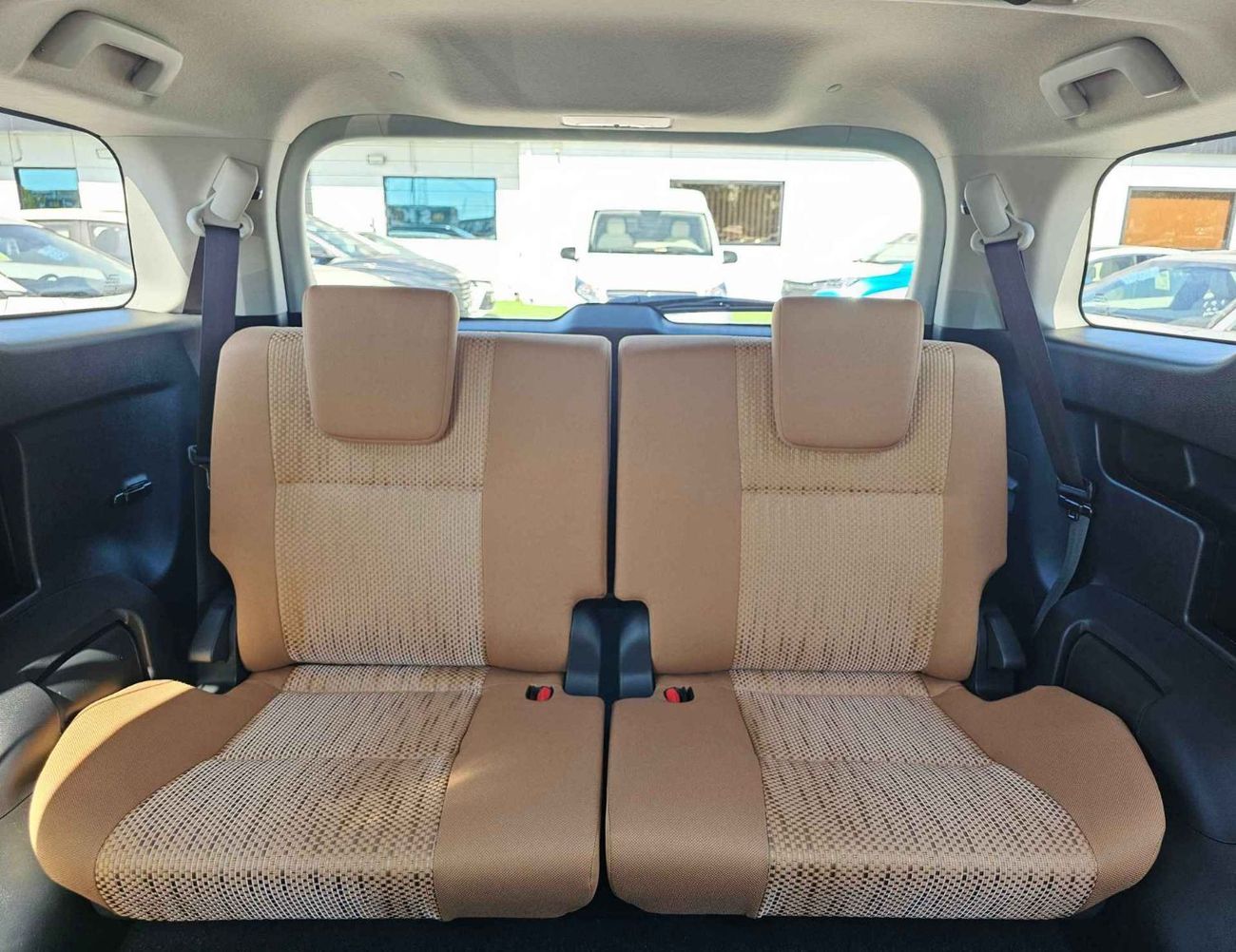 تويوتا فورتونر BASIC / 2.7L PETROL / ALLOY WHEELS / MANUAL A/C / 4WD (CODE# BASIC)