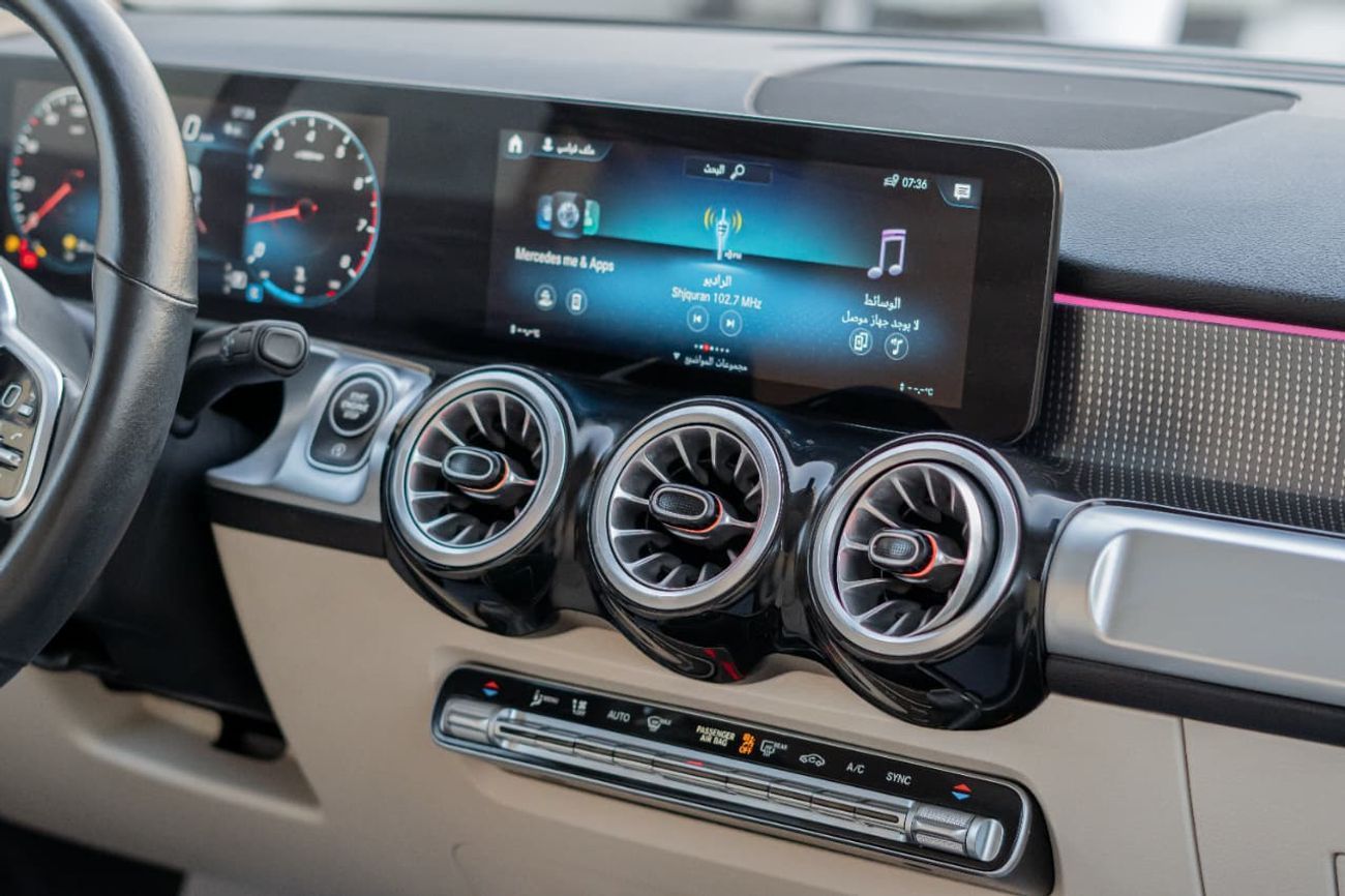 مرسيدس بنز GLB 250 4MATIC 2.0L (221 HP)