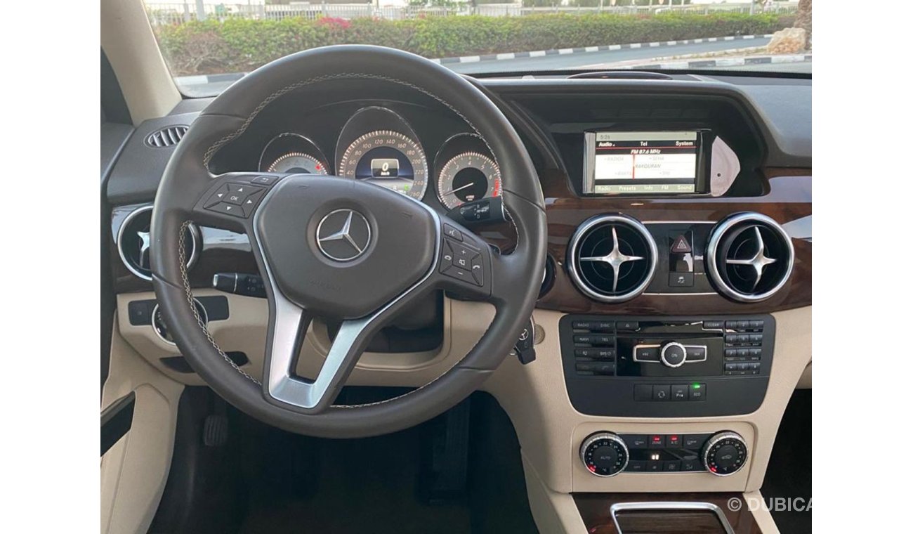 Mercedes-Benz GLK 250 = EMC FULL SERVICE HISTORY = PANORAMIC ROOF = FREE REGISTRATION = WARRANTY