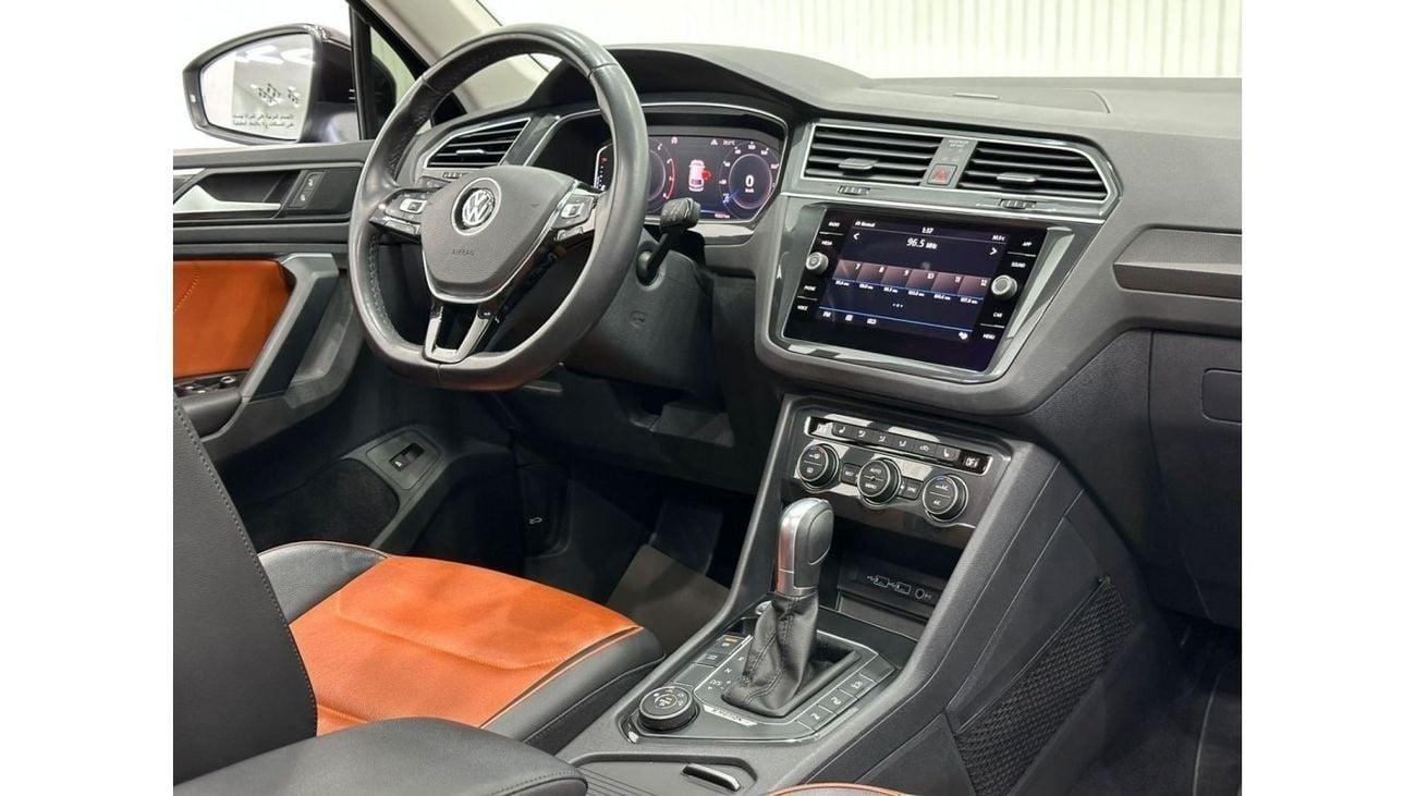 Volkswagen Tiguan 2019 Volkswagen Tiguan SEL 4MOTION, Oct VW Warranty, Full VW Service History, GCC