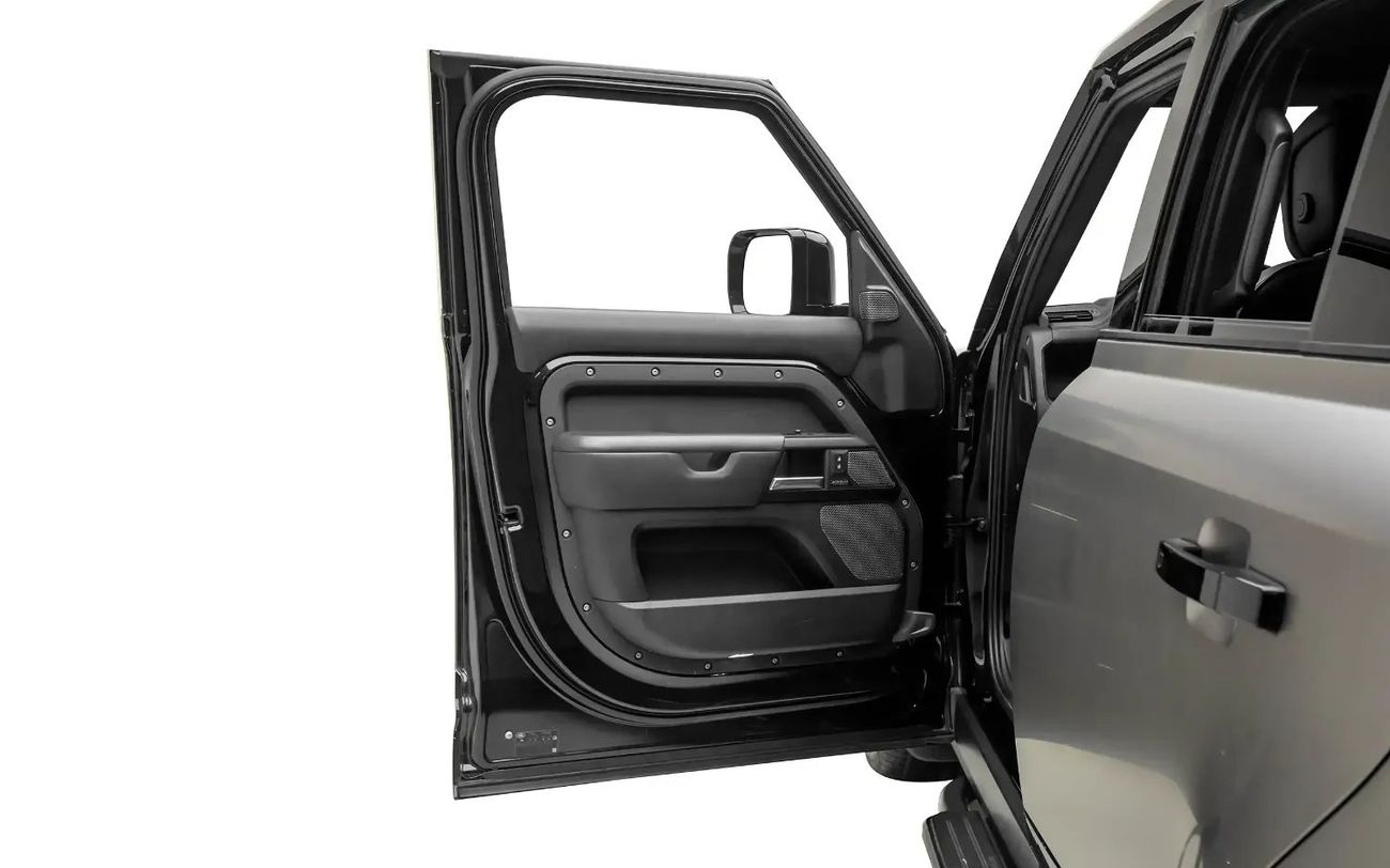 لاند روفر ديفندر 110 P525 V8 Edition - Euro Spec - With Al Tayer Warranty