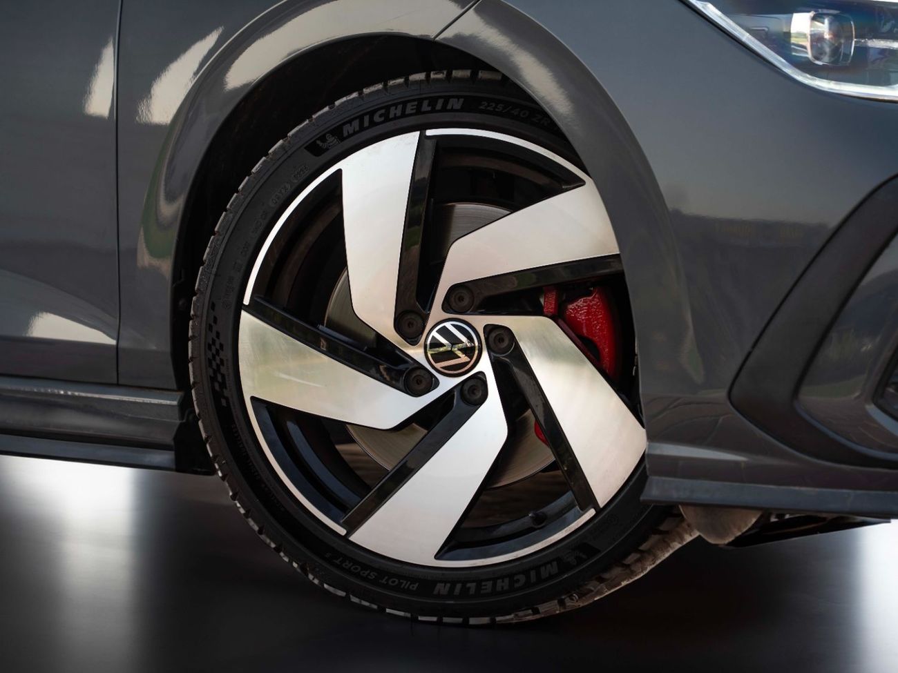 Volkswagen Golf GTI Sport 2.0T