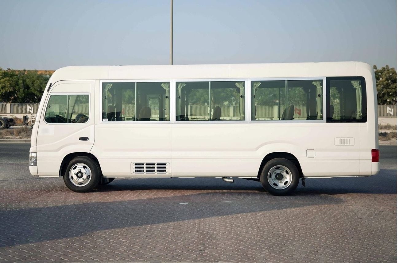 تويوتا كوستر 2025 Toyota Coaster High-Roof 30-Seater 4.0L 4-Cyl Turbo Diesel M/T RWD 2-Point Seatbelts For Africa
