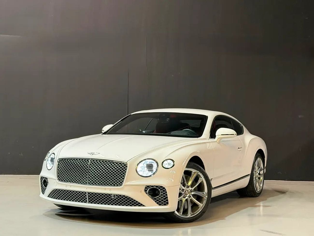 Bentley Continental GT GT W12 1020 GCC FHS World