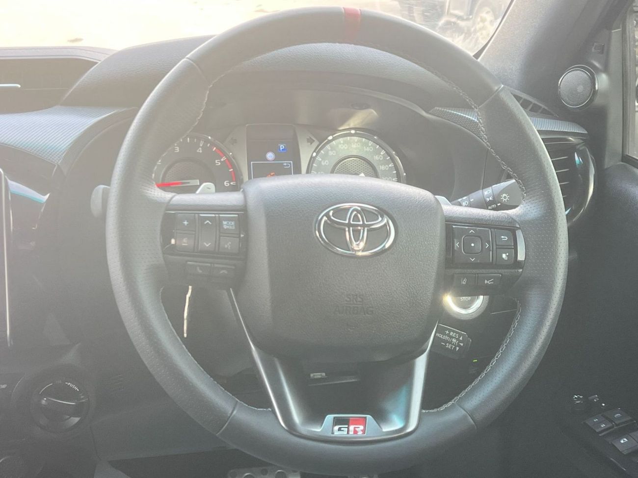 تويوتا هيلوكس DIESEL 2.8 L ,GR PORT ,2024 MODEL