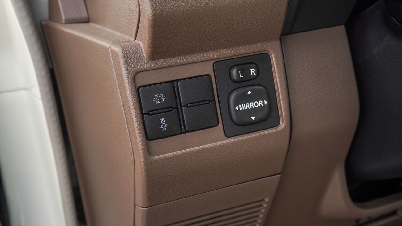 Toyota Land Cruiser Pick Up 4.0L V6 Single Cabin M/T