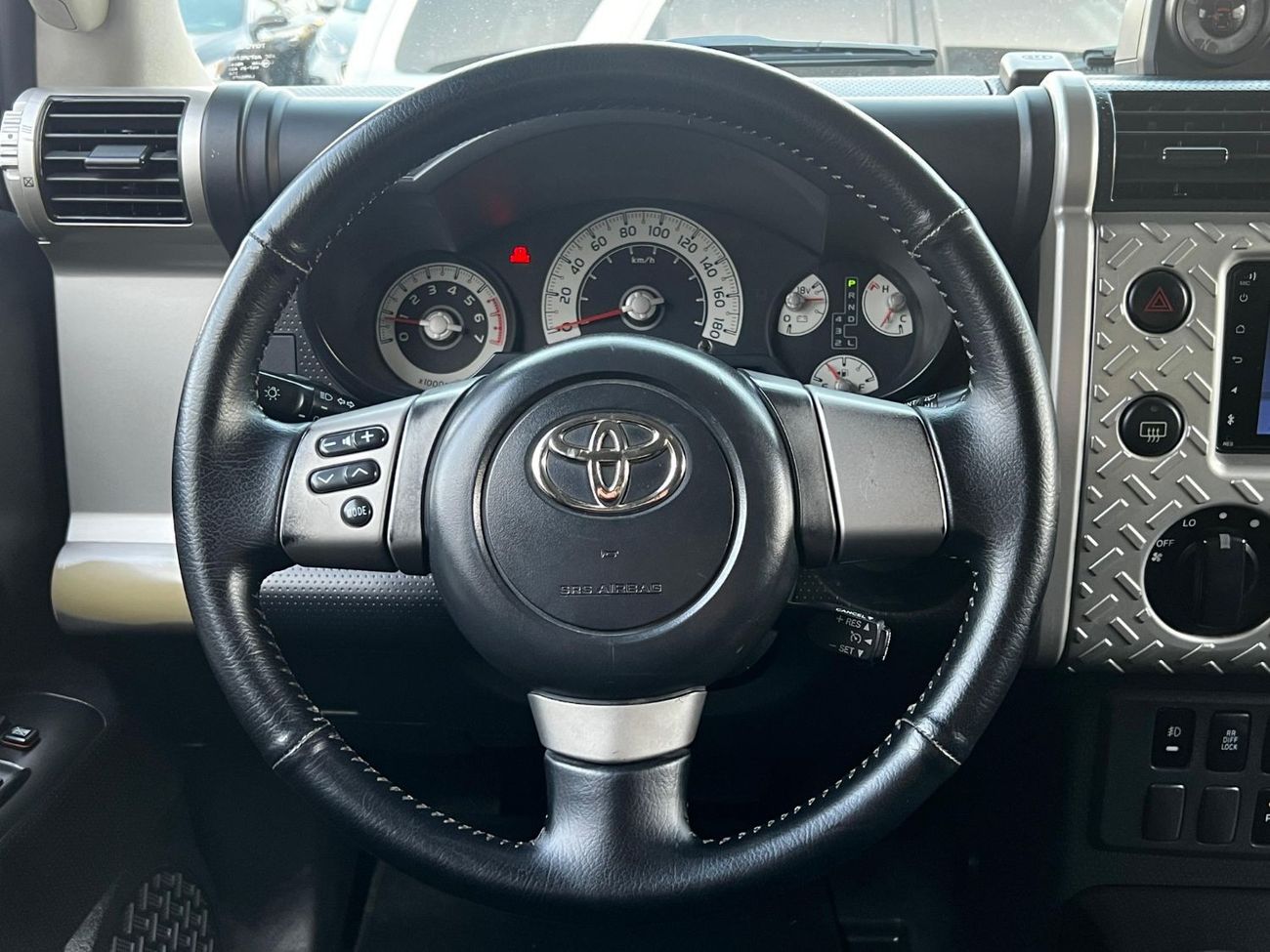 تويوتا إف جي كروزر TOYOTA FJ 2008 GCC GOOD CONDITION INSIDE OUT SIDE