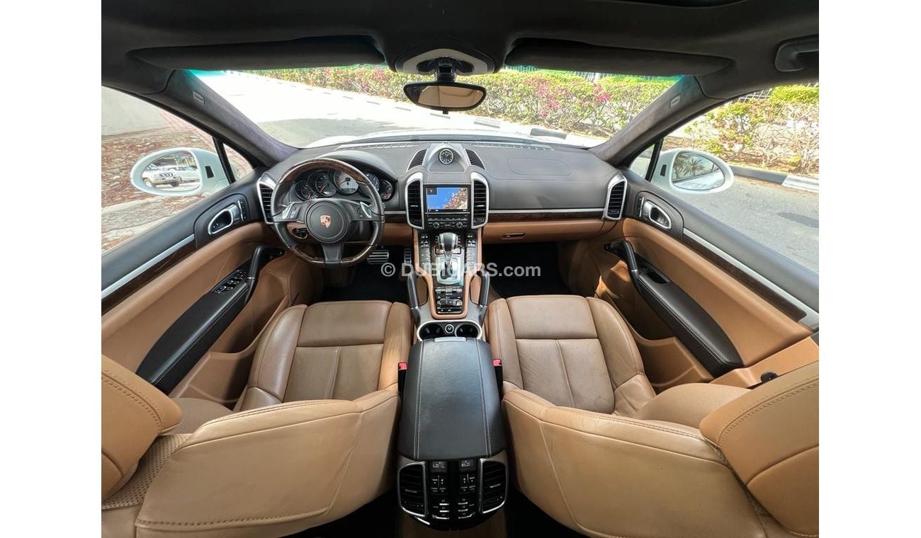 Porsche Cayenne PORSCHE CAYENNE GTS 2014 GCC FULL OPTION