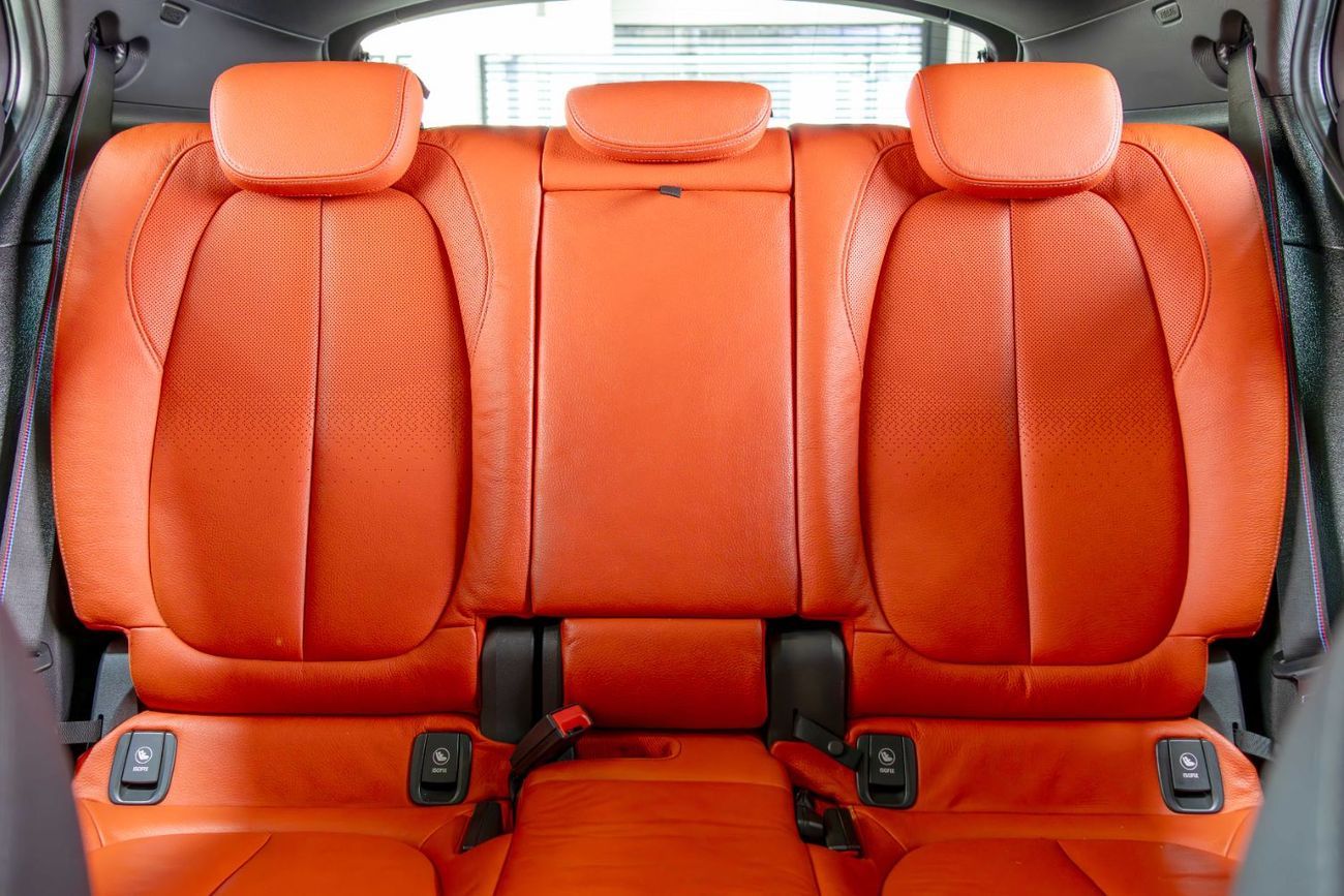 BMW X2 M35i 2.0L GCC-M Package-M Sports Seats-Excusive Red Interior Leather rim-Blue Brake Calipers