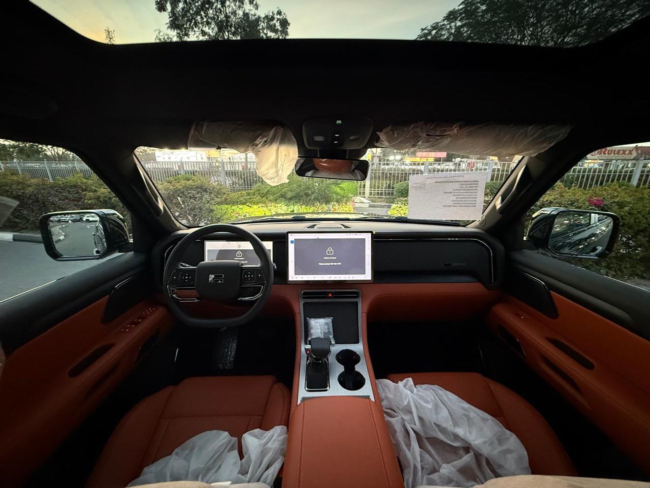 ROX 01 NEW ARRIVAL ROX 01 / 2026 / 7 SEATS / LONG RANGE / WITH WARRANTY EVS 5 YEARS WITH SERVICE CONTRACT