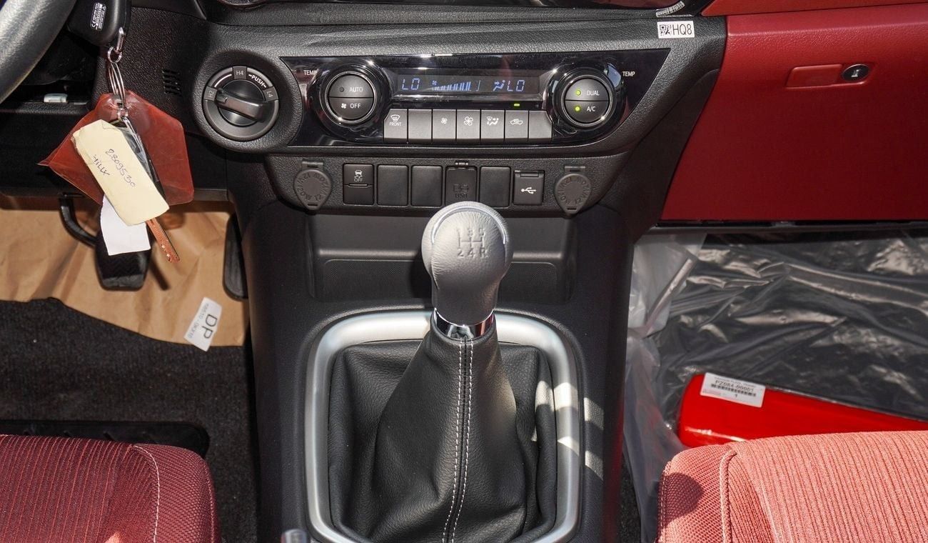 Toyota Hilux SR5  2.7L 4WD M/T 2025 MY EXPORT ONLY