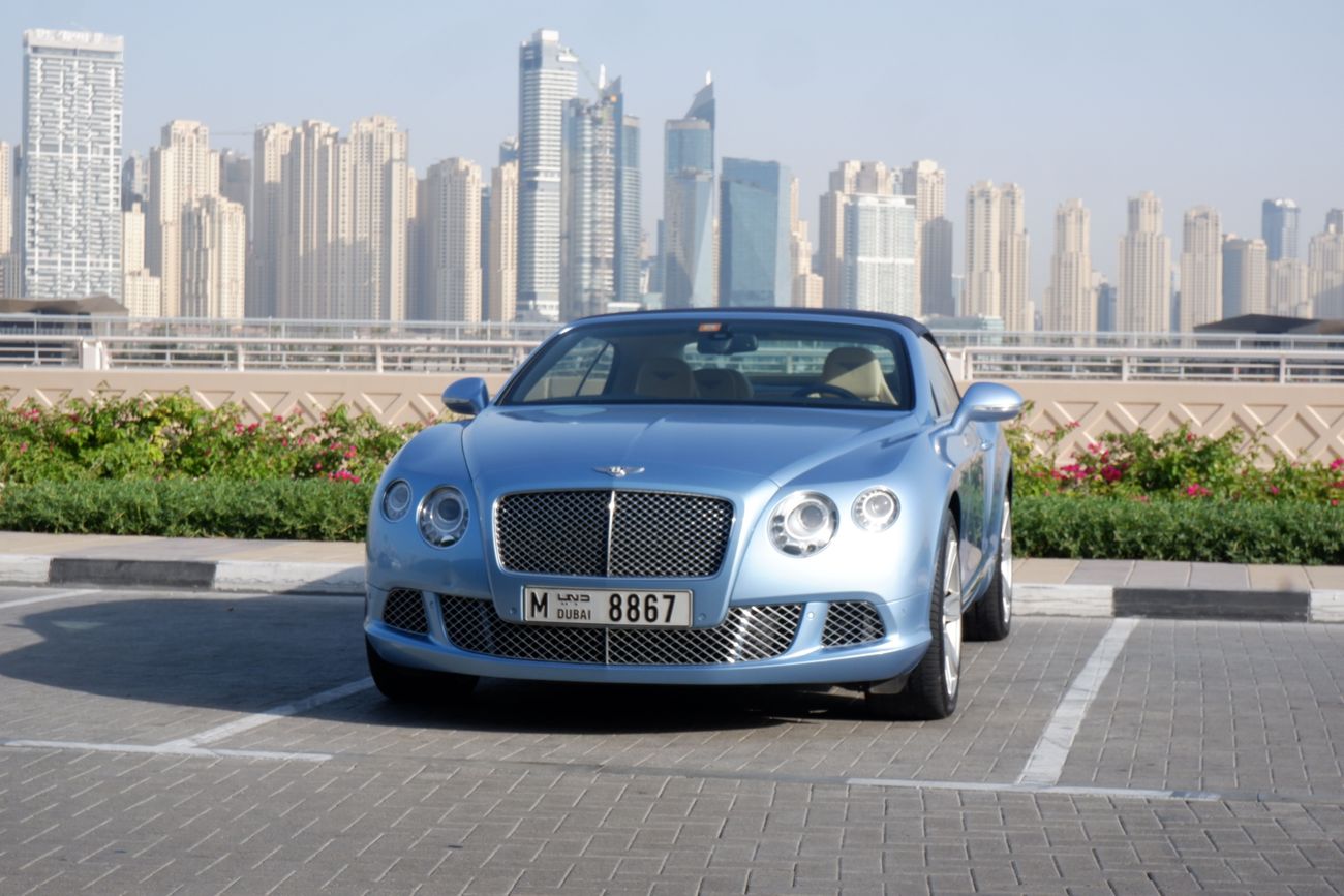 بنتلي كونتيننتال جي تي سي W12 twin turbo TOP option