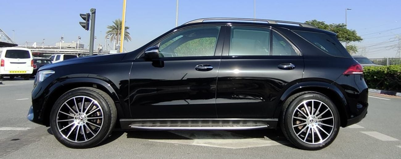مرسيدس بنز GLE 450 AMG SUV 4Matic Original paint 2021 GCC