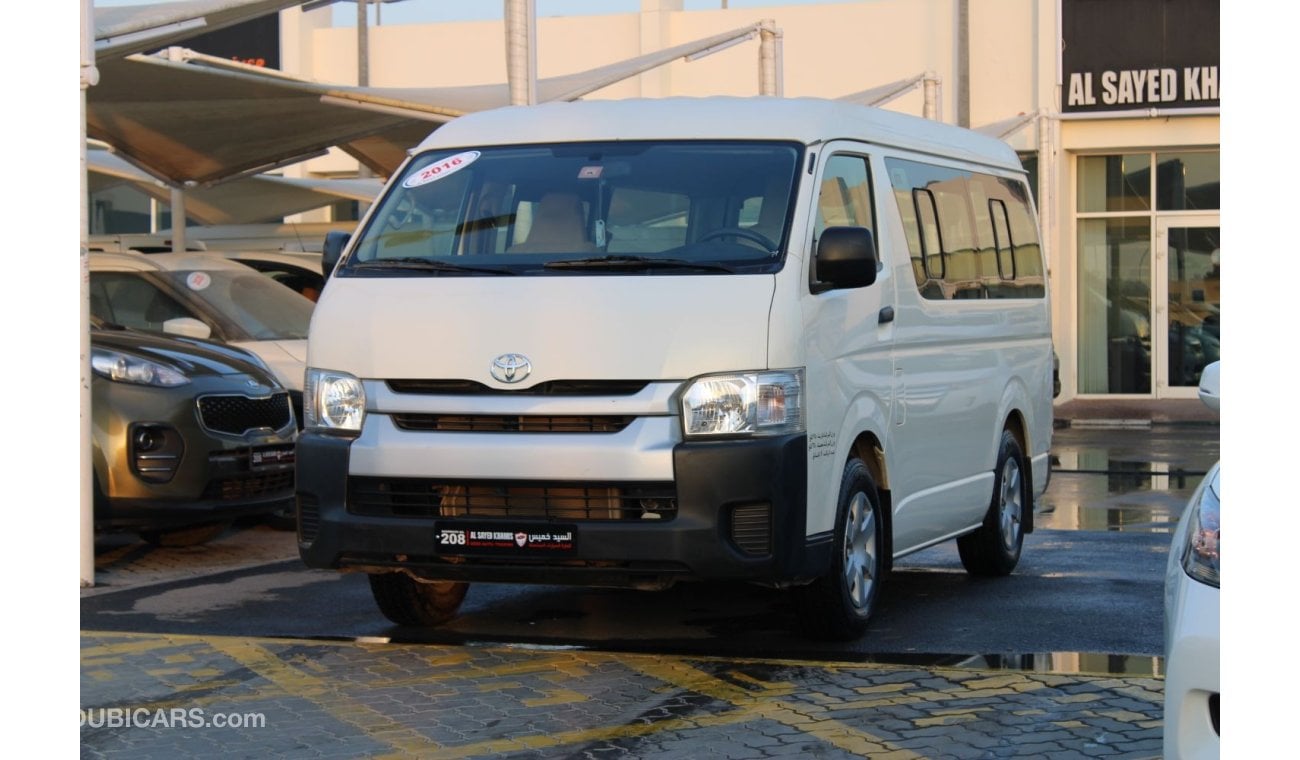 Toyota Hiace Toyota Hiace Mid Roof 2016 GCC in excellent condition, without accidents, very clean from inside and