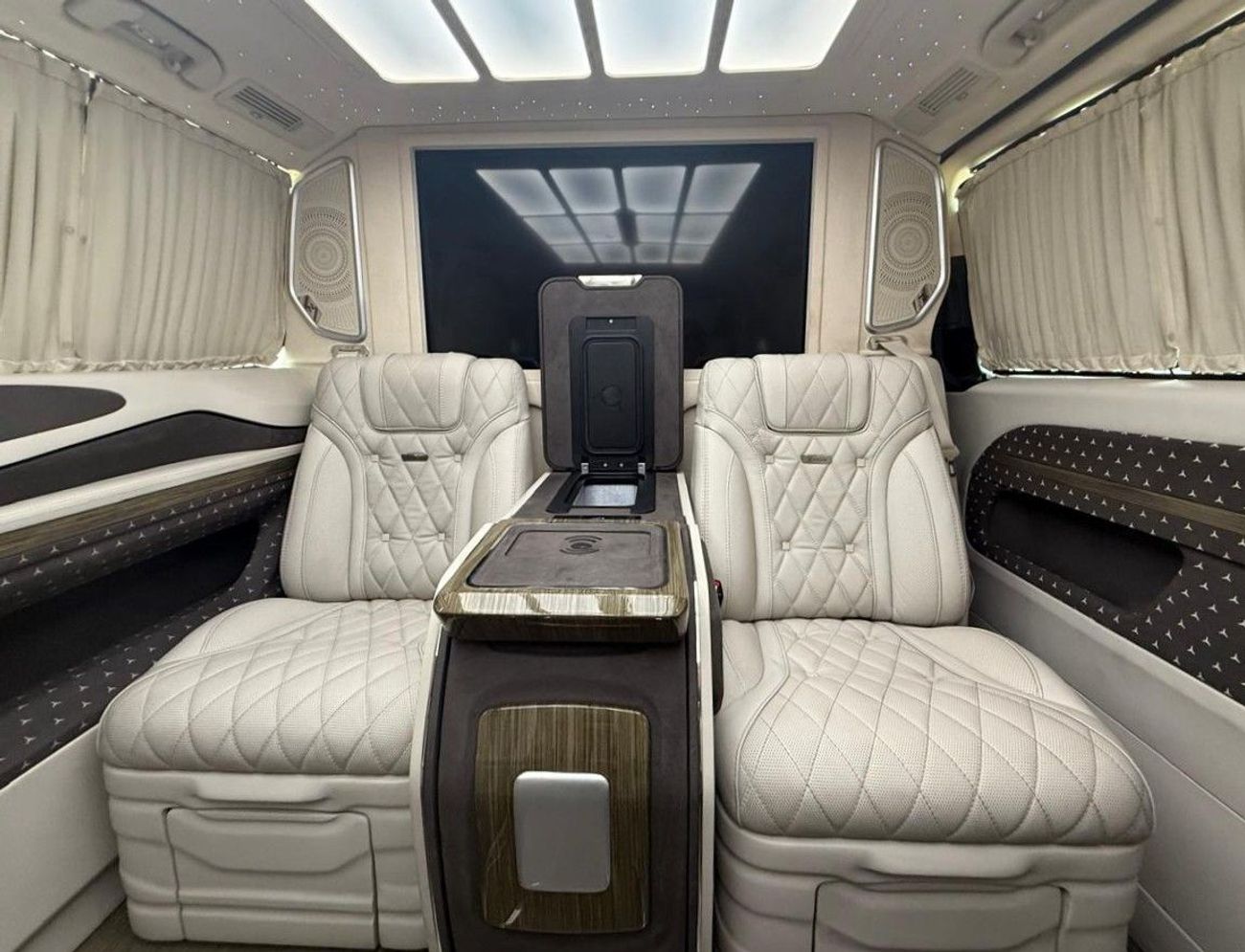 Mercedes-Benz V 250 2.0L in LEFT HAND DRIVE (LOCAL)