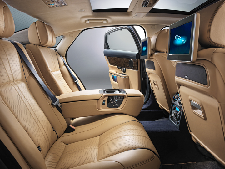 Jaguar XJ interior - Seats