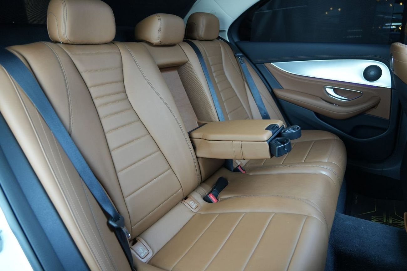 Mercedes-Benz E300 Std Mercedes-Benz E 300 | 2020 GCC 45k km | AMG Package | 360 View | Rear curtains