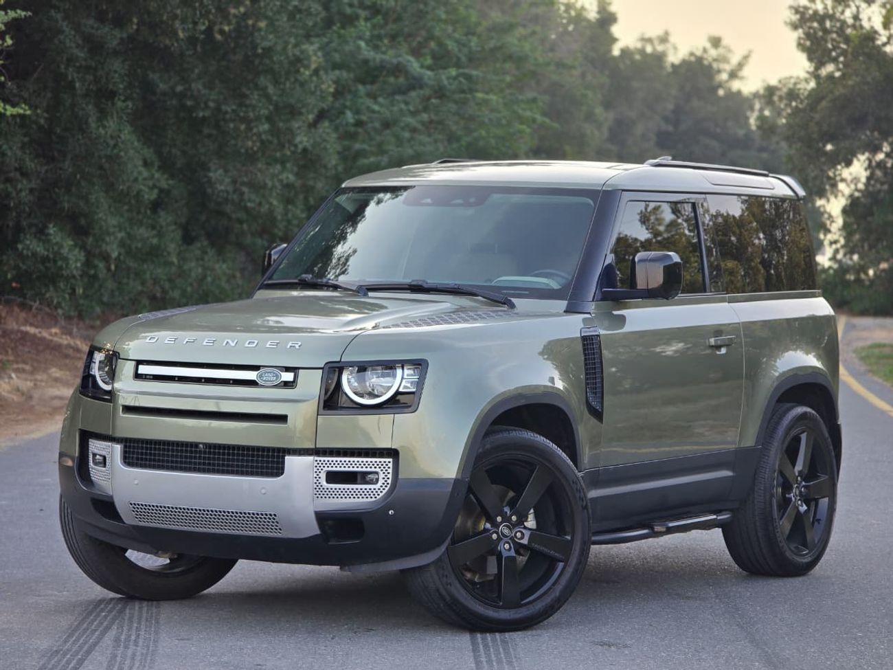 Land Rover Defender P300 90 SE 2.0L (5 Seater) LAND ROVER DEFENDER 2022 // PERFECT CONDITION INSIDE & OUT SIDE