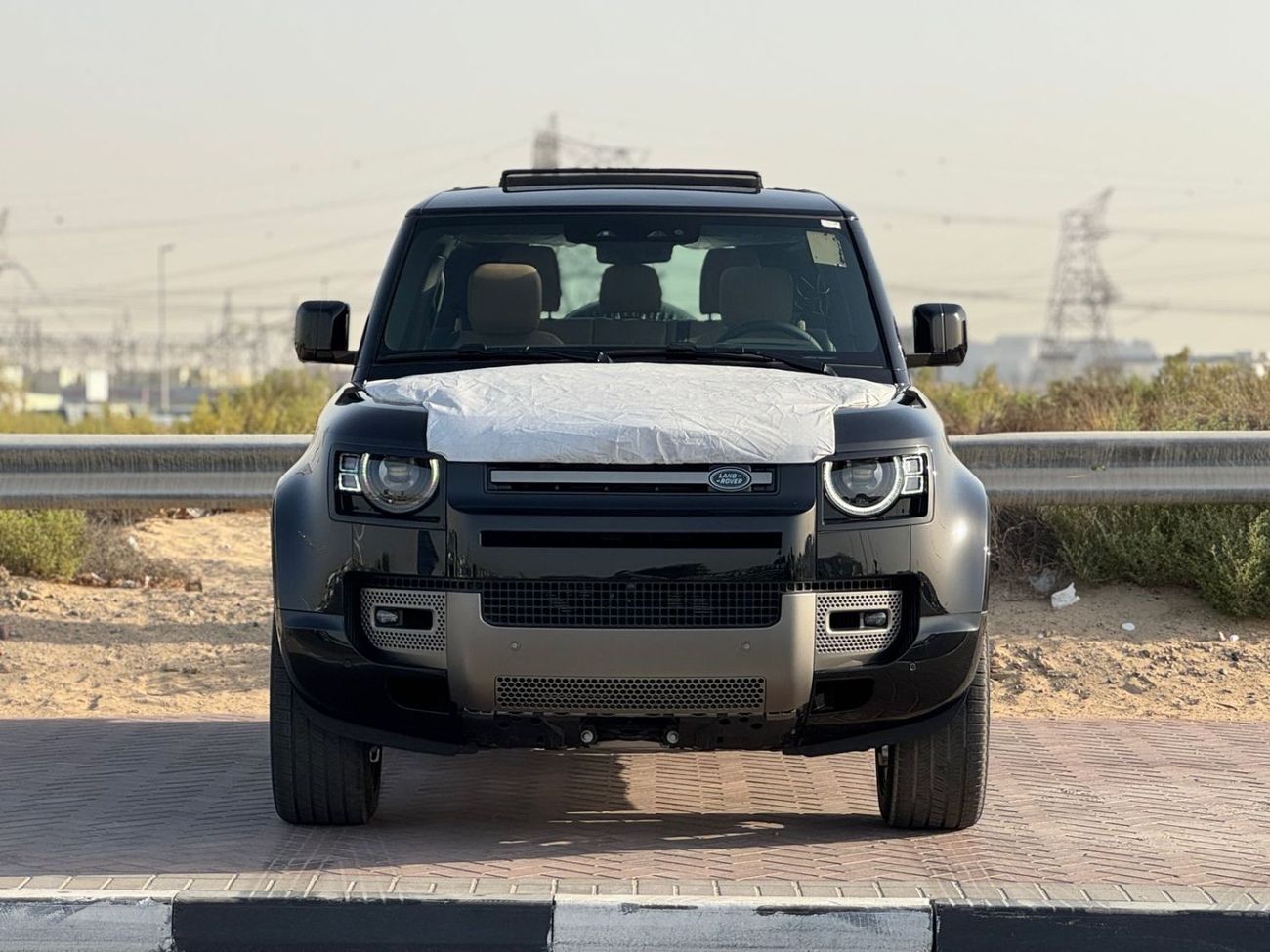 لاند روفر ديفندر Land Rover Defender P400 X-Dynamic SE 2025 2DOORS