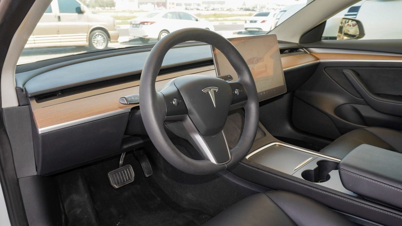 تسلا موديل 3 Rear-Wheel Drive