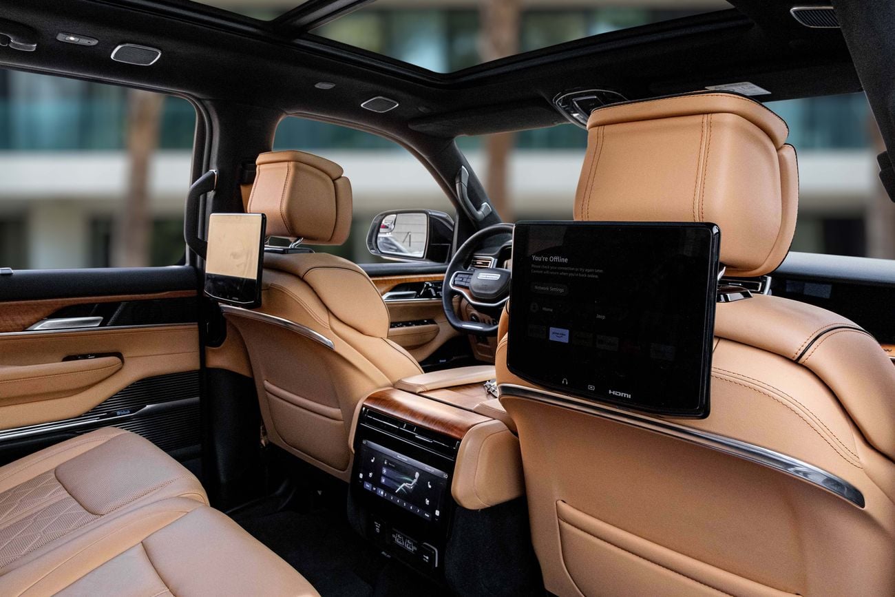 Jeep Grand Wagoneer Grand Wagoneer Series III BS | 4,015 P.M | 0% Downpayment | WARRANTY!