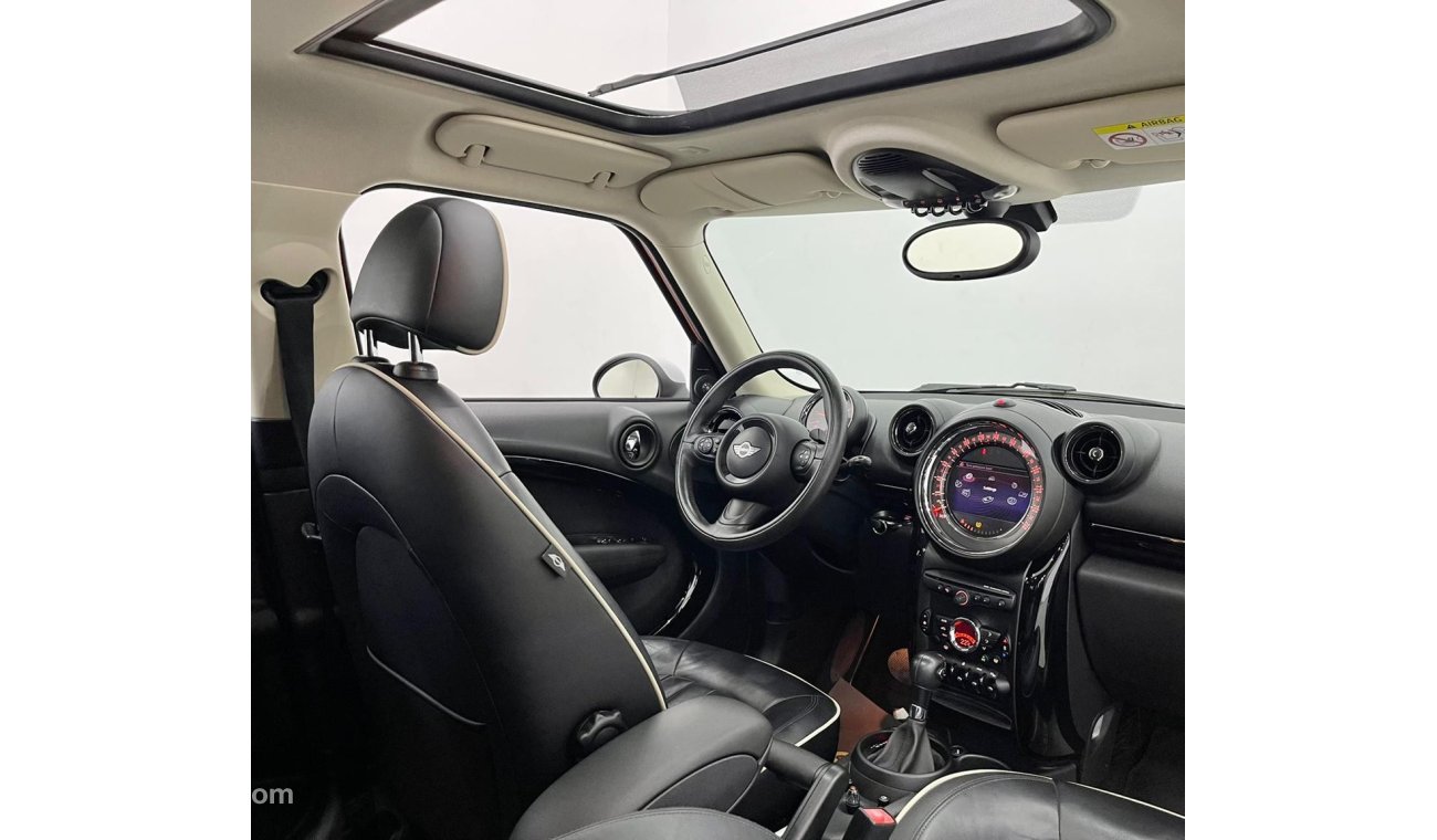 Mini Cooper Countryman Std Super Clean 2016 Mini Countryman, Service History, Warranty, GCC