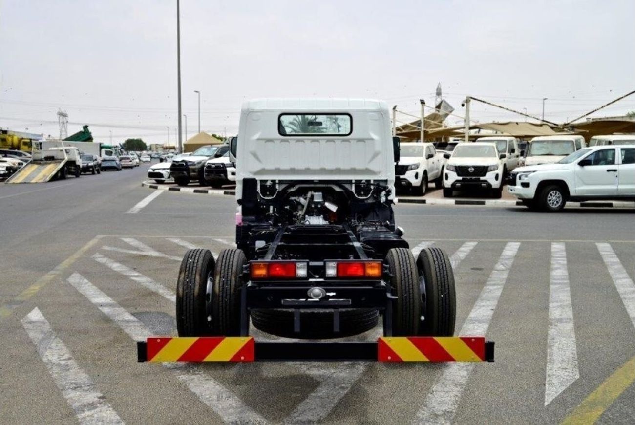 ميتسوبيشي فوسو كانتير Fuso Chassis Cab Truck 4.2L Diesel 3 Ton Manual Transmission