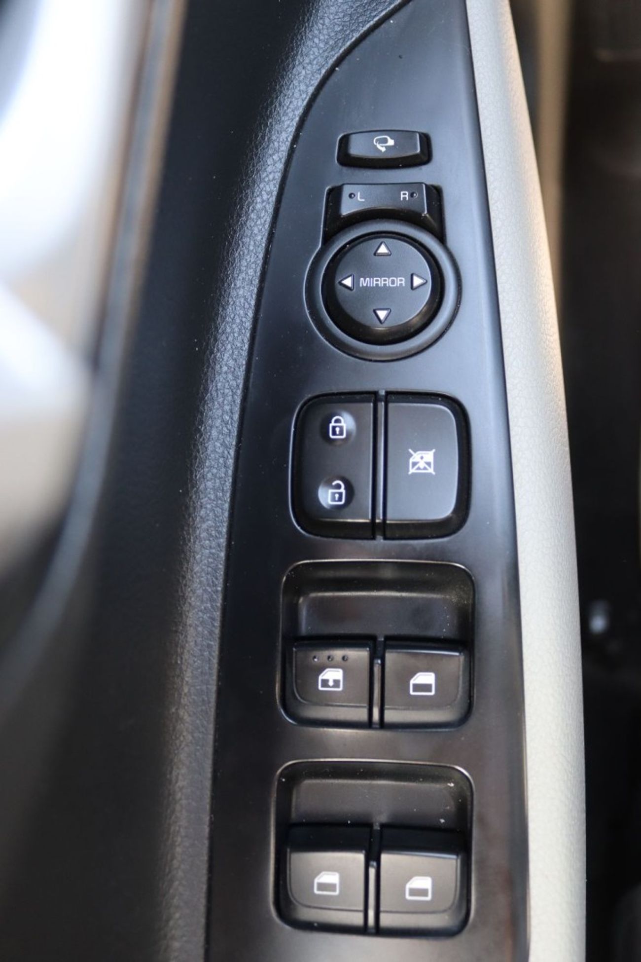 Kia Rio EX 1.4L (100 HP) Hatchback