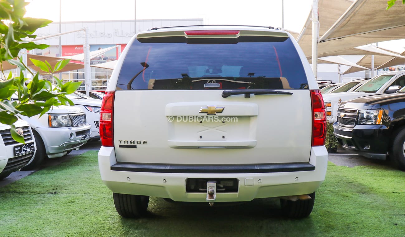 شيفروليه تاهو خليجى صبغ وكالة رقم 1 موديل 2008 لون أبيض فتحة جلد مثبت بحالة ممتازة لاتحتاج لأى مصاريف.