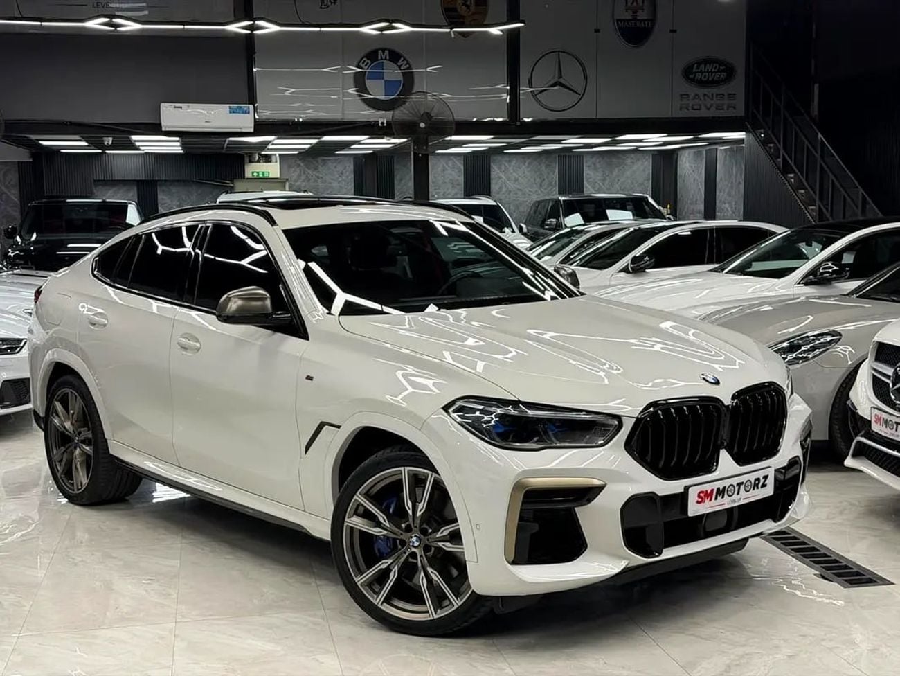 بي أم دبليو X6 XDRIVE M50i