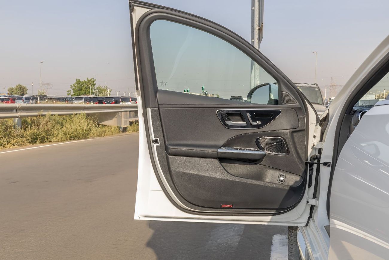 Mercedes-Benz C 200 MERCEDES BENZ C200L SPORT 1.5T FULL OPTION MODEL 2025