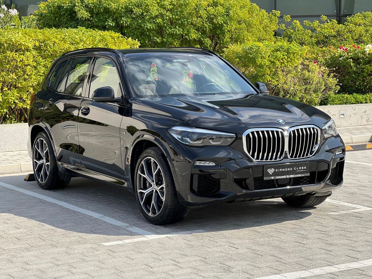 BMW X5 40i xDrive BMW X5 XDrive 40i M package  Head-Up Display  Panoramic Full Option  2020  Under warranty