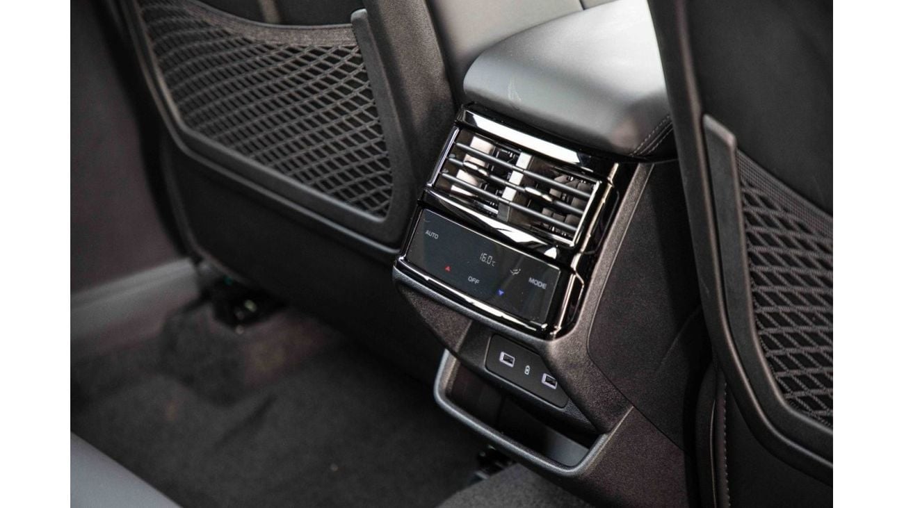 Geely Monjaro 2024 Geely Monjaro 4x4 2.0 GSO Ver. - Blue inside Black | Export Only