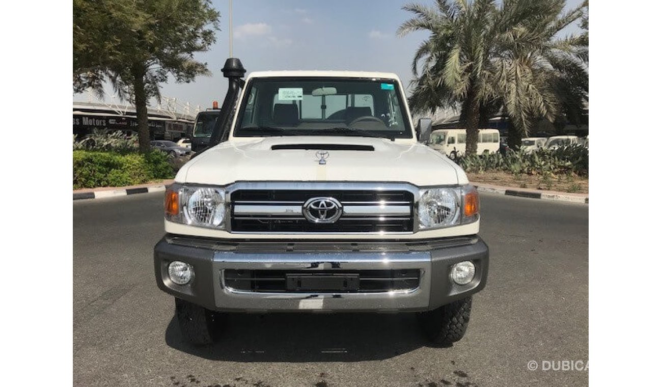 تويوتا لاند كروزر بيك آب LC PU Single Cabin – 4.5L DIESEL MODEL 2018