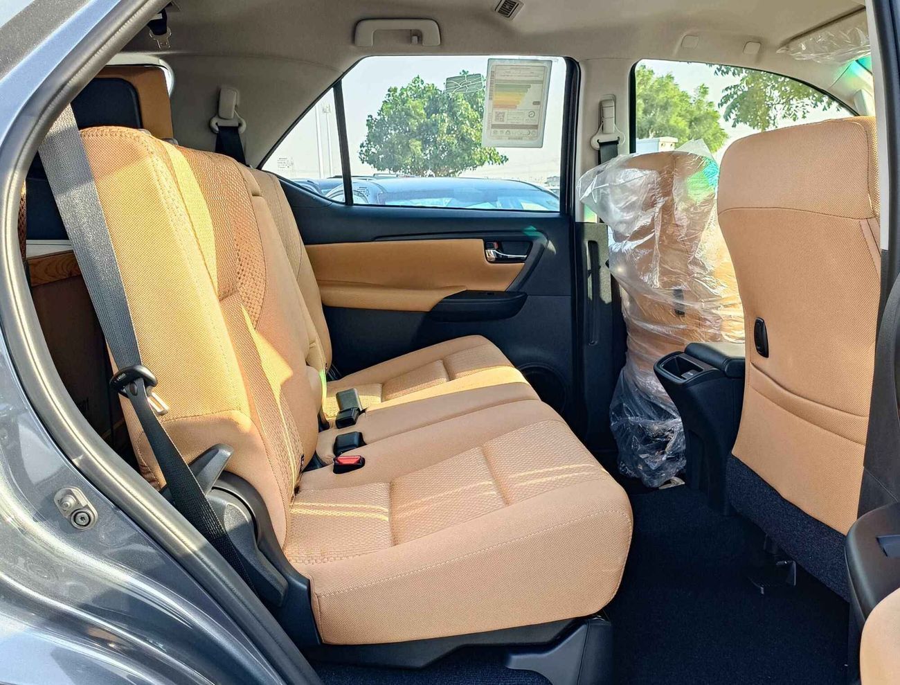 Toyota Fortuner 2.7L V4 PETROL | SC DVD + CAMERA | MANUAL A.C | 4X4 | CODE # FP27F1