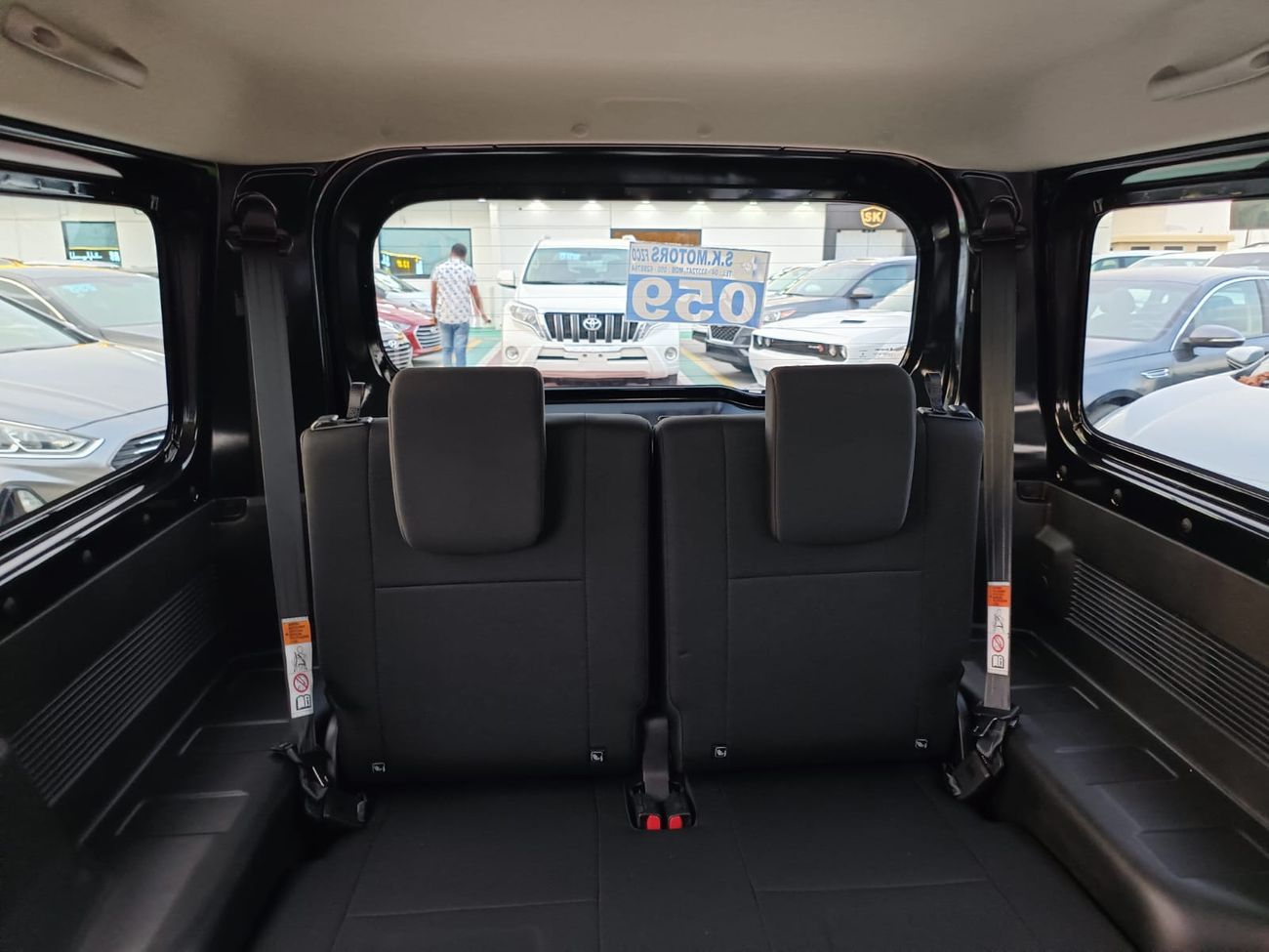 سوزوكي جيمني 1.5L 4CY Petrol, 15" Alloy Rims, All Grip off Road / 4WD (CODE # 67750)