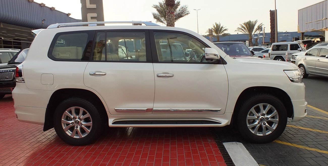 Toyota Land Cruiser GXR V6