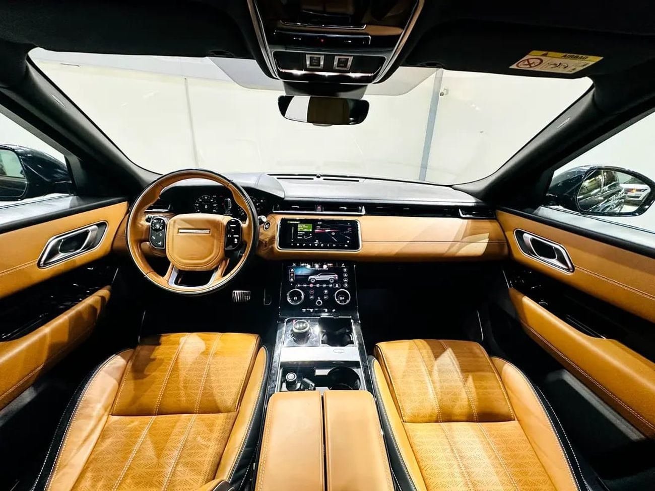 Land Rover Range Rover Velar DLX P250 R-Dynamic HSE 2.0L