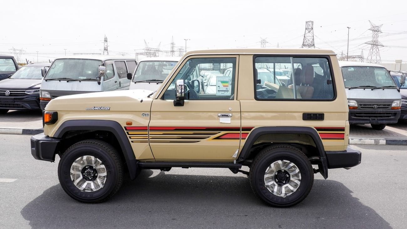 Toyota Land Cruiser 70 40Th 1984 anniversary LX 4.0 L V6